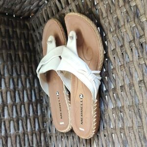 Merrell Sandal Women'sColor White, Size 7 Used, Like New